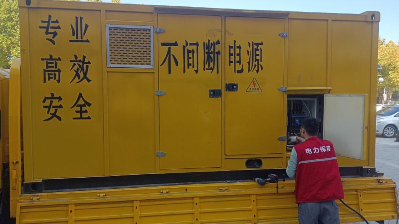 沽源柴油发电机组和UPS电源配合使用时，如何避免切换过程中的电力中断？